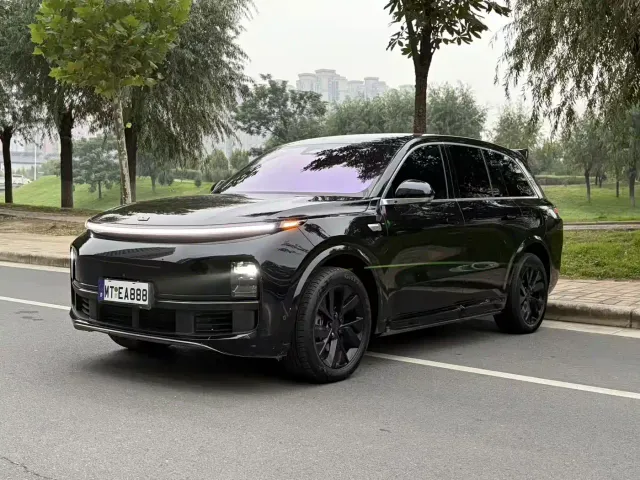 Фотография автомобиля — Li Auto L8