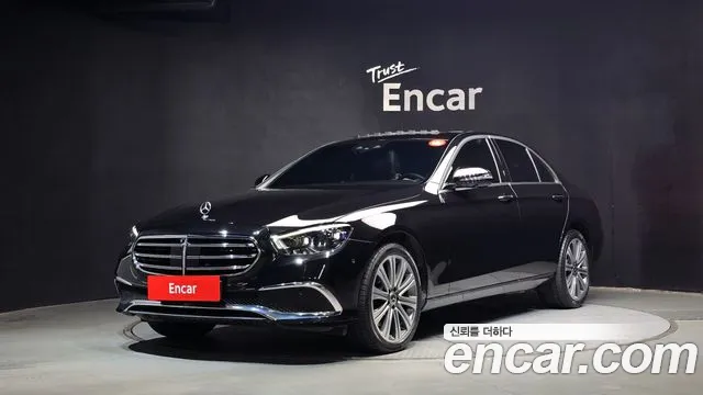 Фотография автомобиля — Mercedes-Benz E-Class