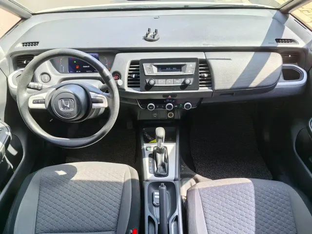 Honda Fit — Фото автомобиля 7