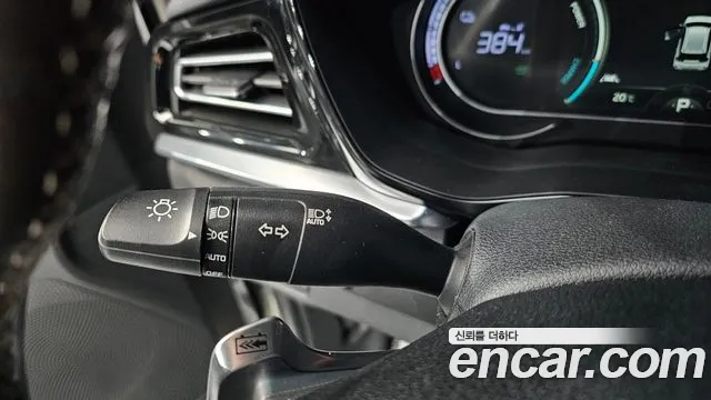 Kia Niro — Фото автомобиля 29