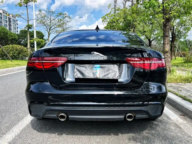 Jaguar XEL — Фото автомобиля 5