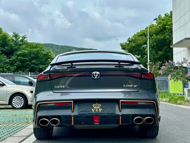 Changan UNI-V — Фото автомобиля 6