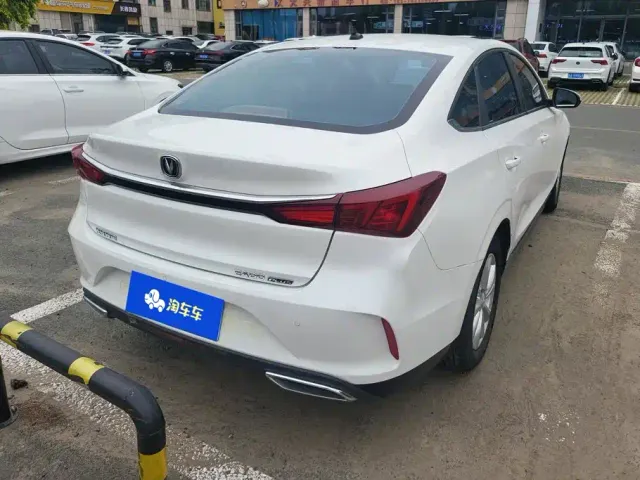 Changan Eado — Фото автомобиля 3