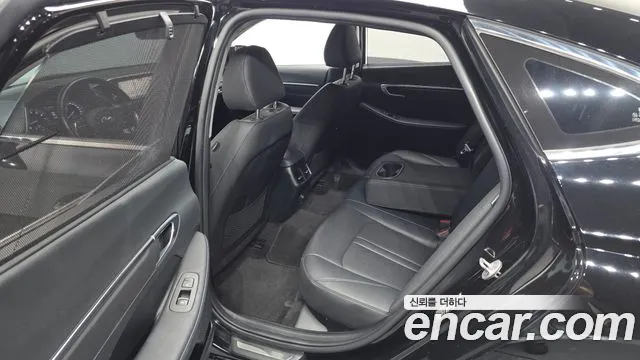 Hyundai Sonata — Фото автомобиля 18