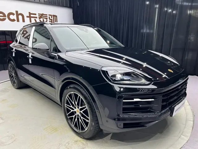 Porsche Cayenne — Фото автомобиля 14
