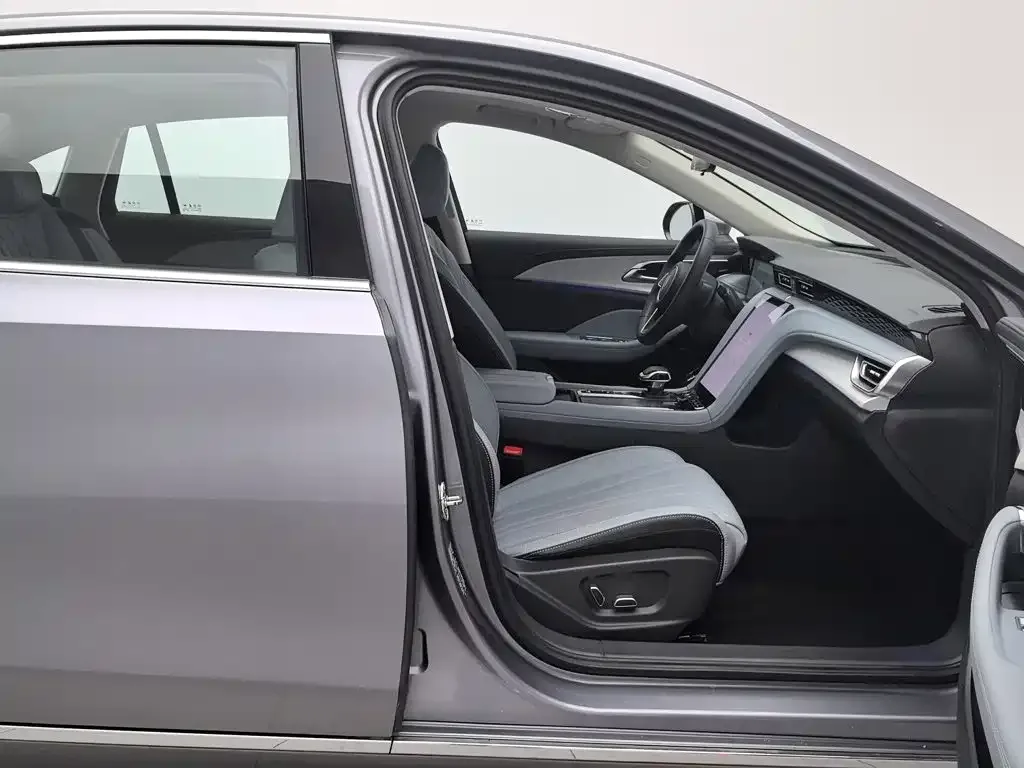 Hongqi Hongqi H5 PHEV 2025 170 Super Hybrid Edition — Фото автомобиля 23
