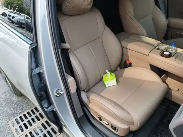 Li Auto i6 — Фото автомобиля 24