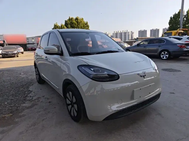 Wuling Bingo — Фото автомобиля 3