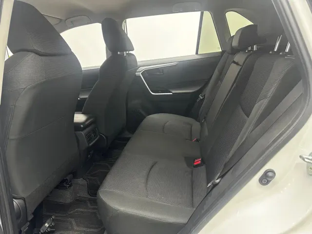 Toyota RAV4 — Фото автомобиля 9