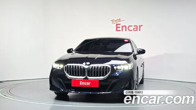 BMW 5-Series — Фото автомобиля 3
