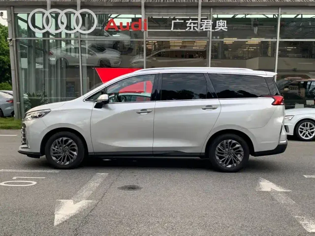 Maxus G50 — Фото автомобиля 3