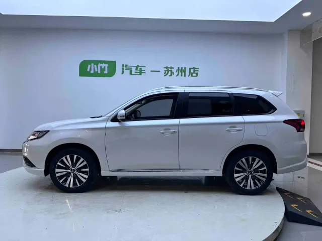 Mitsubishi Outlander — Фото автомобиля 7