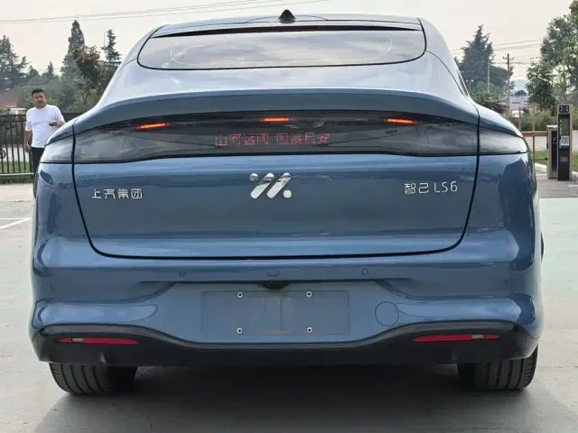 IM Motors LS6 — Фото автомобиля 11