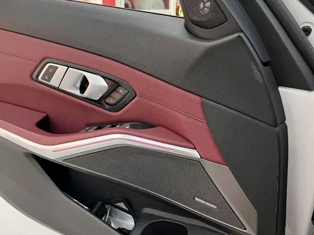 BMW 3 Series — Фото автомобиля 9