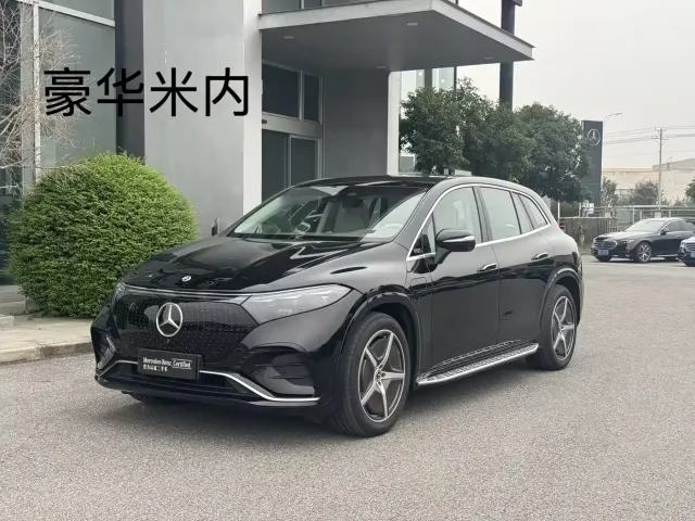 Фотография автомобиля — Mercedes-Benz EQS SUV