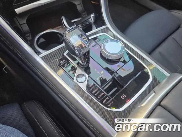 BMW 8 Series G15 — Фото автомобиля 8