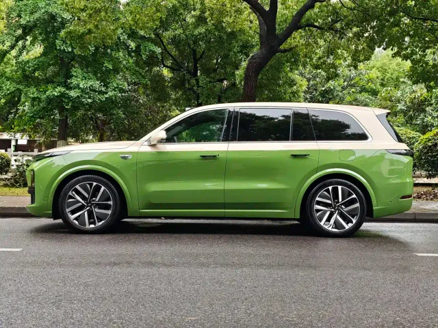 Li Auto L9 — Фото автомобиля 13