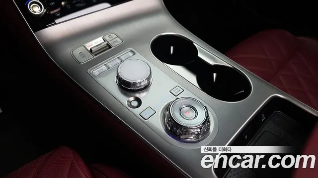 Genesis GV70 3.5T Бензин AWD — Фото автомобиля 3