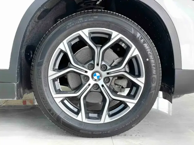 BMW X1 — Фото автомобиля 14