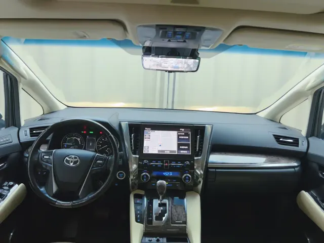 Toyota Vellfire — Фото автомобиля 13