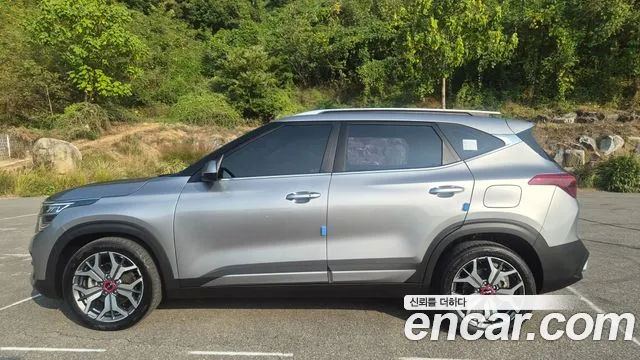 Kia Seltos — Фото автомобиля 3