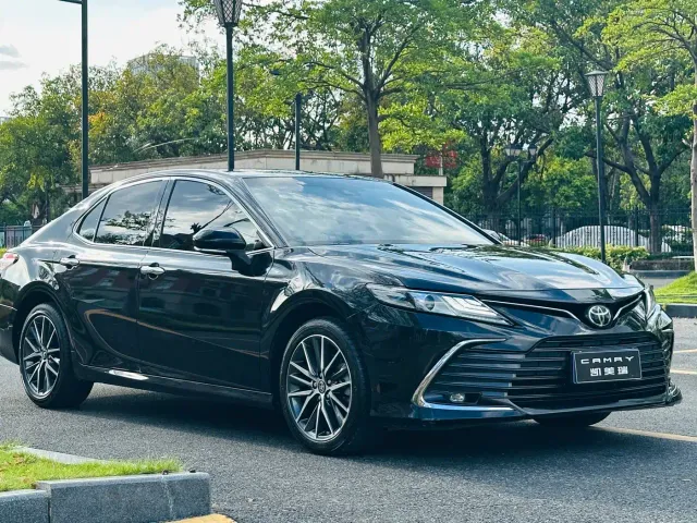 Toyota Camry — Фото автомобиля 3