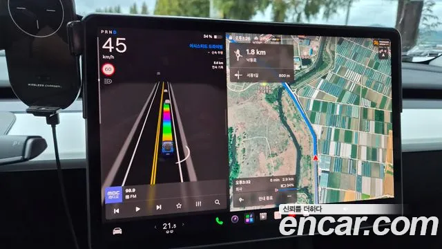 Tesla Model Y — Фото автомобиля 8