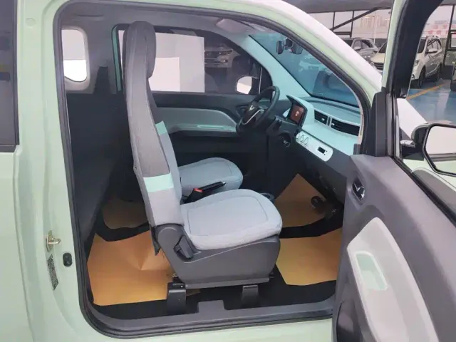 Wuling Hongguang Mini EV — Фото автомобиля 8