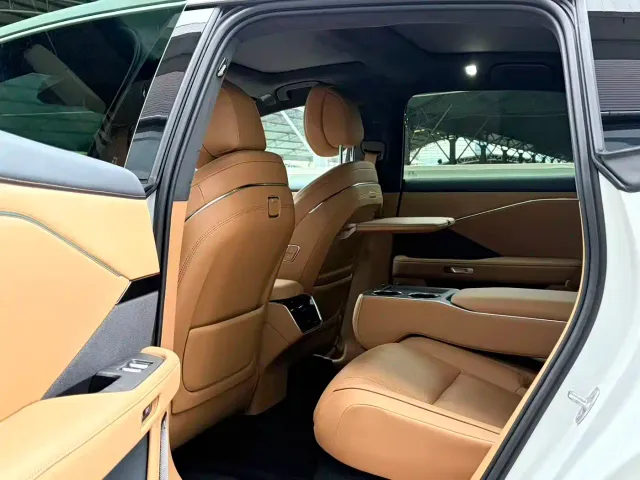 Toyota BoZhi 7 — Фото автомобиля 8