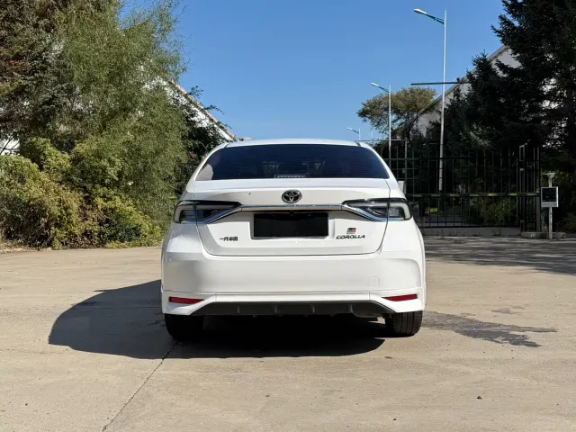 Toyota Corolla — Фото автомобиля 6
