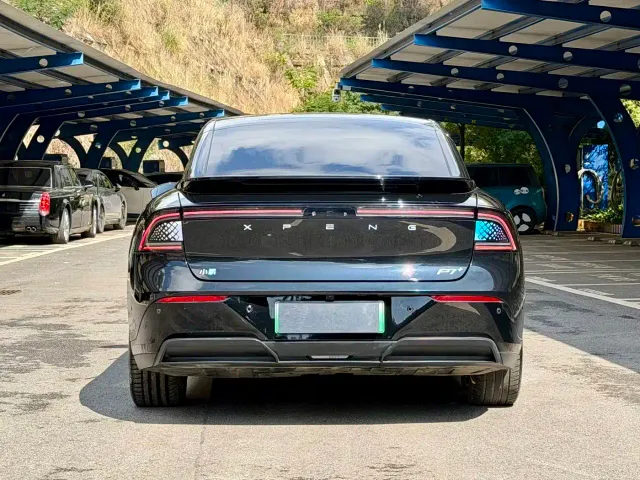 Xpeng P7+ — Фото автомобиля 13
