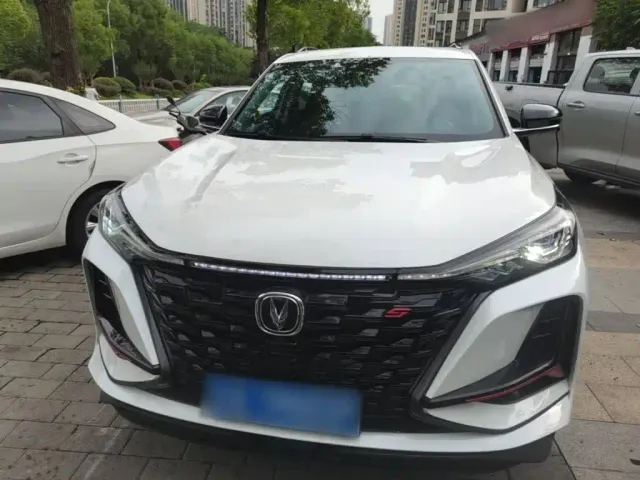 Changan CS75 Plus — Фото автомобиля 2