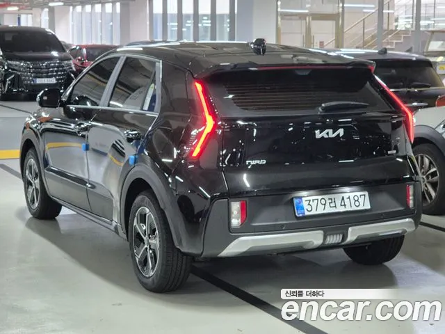 Kia Niro — Фото автомобиля 2
