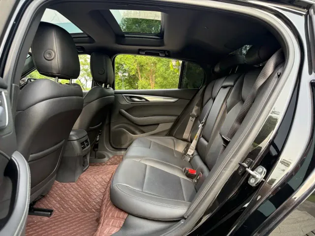 Cadillac CT5 — Фото автомобиля 9