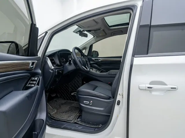 GAC Trumpchi M8 — Фото автомобиля 14