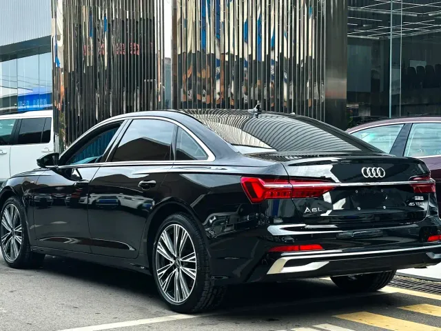 Audi A6L — Фото автомобиля 4