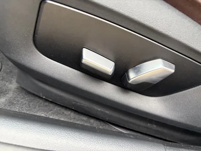 BMW 5 Series — Фото автомобиля 17