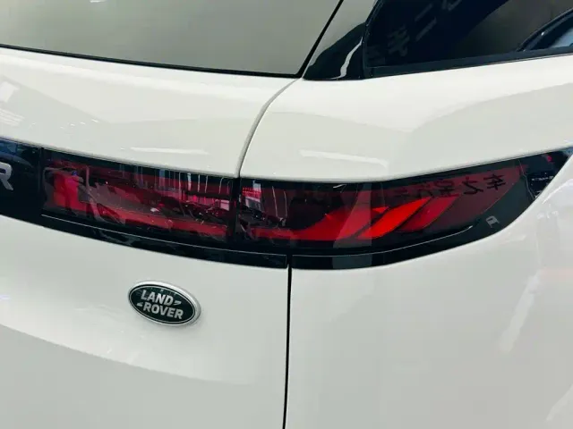 Land Rover Range Rover Sport — Фото автомобиля 12