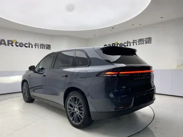 Leapmotor C10 — Фото автомобиля 7
