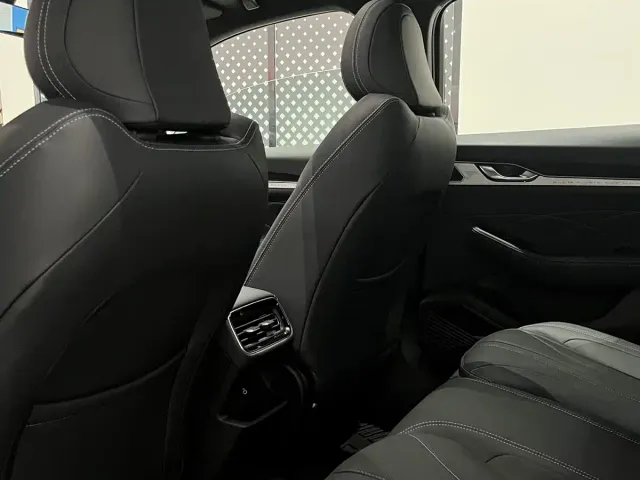 Geely Xingrui — Фото автомобиля 7