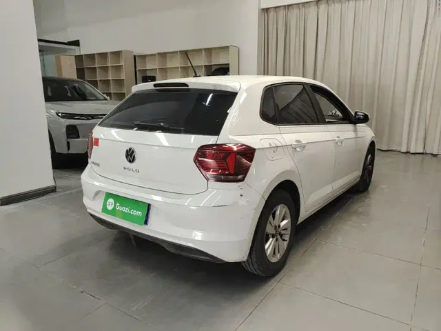 Volkswagen Polo — Фото автомобиля 6