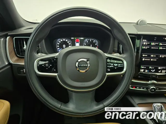 Volvo XC60 2nd Gen — Фото автомобиля 12