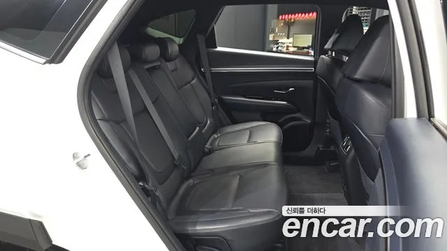 Hyundai Tucson Tucson (NX4) Бензин 1.6 турбо 2WD — Фото автомобиля 26