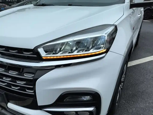 Chery Tiggo 8 — Фото автомобиля 23