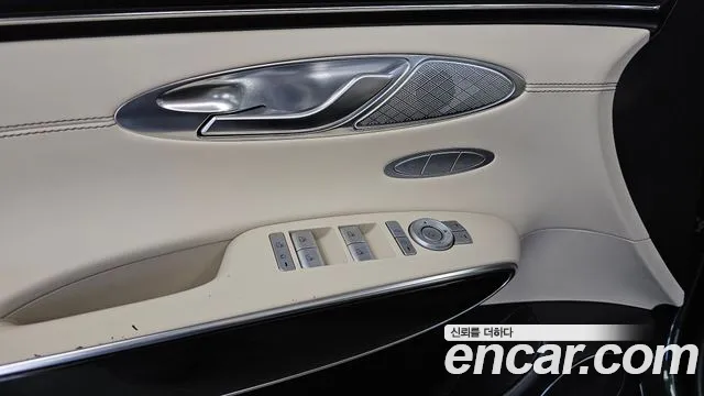 Genesis GV70 — Фото автомобиля 27