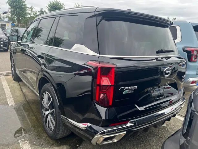 GAC Trumpchi GS8 — Фото автомобиля 17