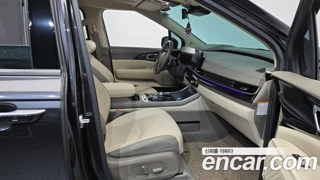 Kia Carnival Generation 4 — Фото автомобиля 15