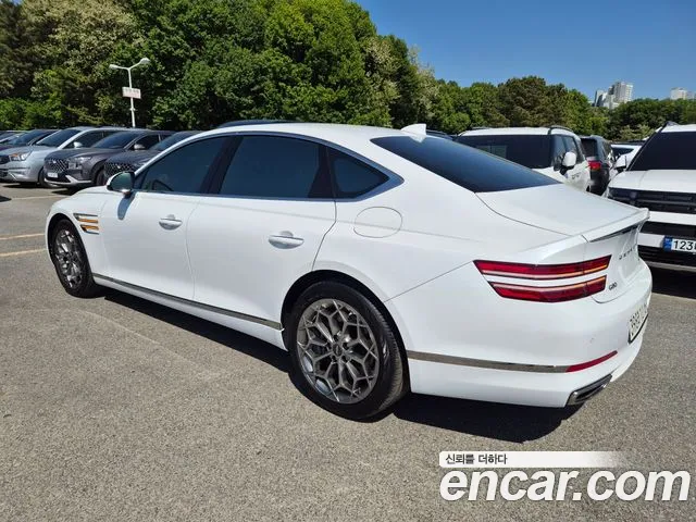 Genesis G80 Бензин 2.5 турбо AWD — Фото автомобиля 4