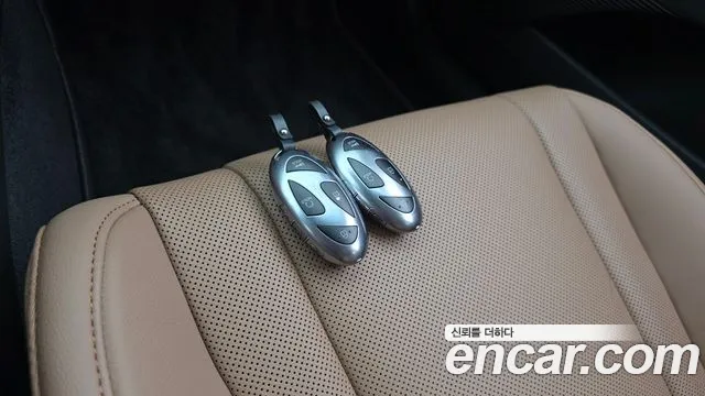 Hyundai Grandeur GN7 — Фото автомобиля 17
