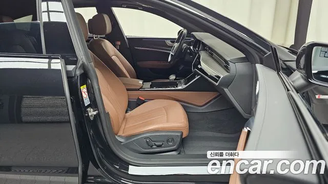 Audi A7 4K — Фото автомобиля 16